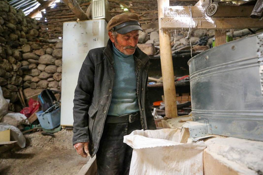 Kurtuluş Savaşı'nda binlerce insanı doyuran tarihi değirmen, 300 yıldır un öğütüyor 1